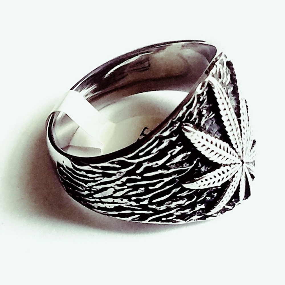 RASTA Ring - Picture 3 of 3